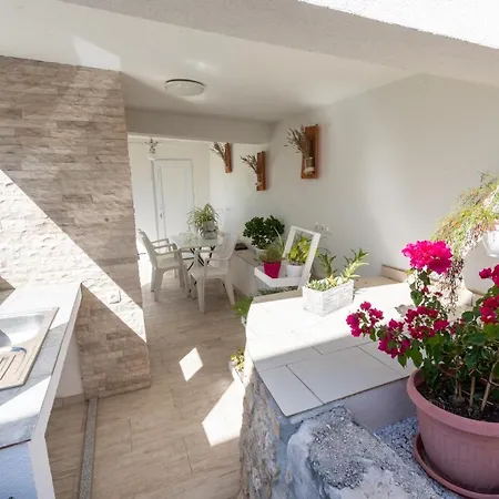 Apartment Strandhaus Vesna Wg 2 *